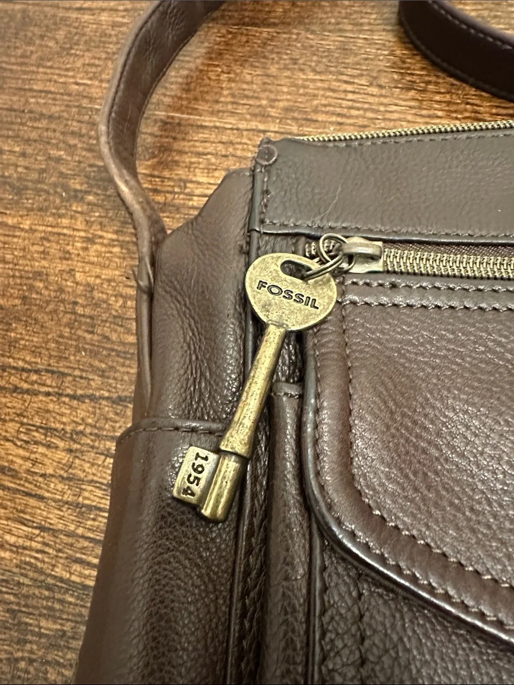 Fossil VTG Brown Leather Messenger Crossbody Bag Unique